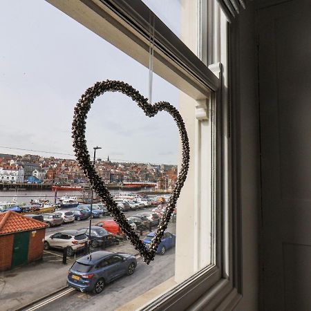 Sailors Cottage Уитби Экстерьер фото